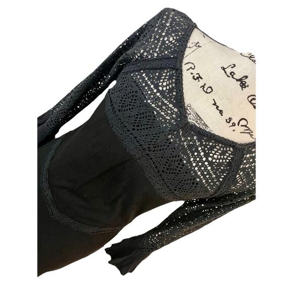 FREE PEOPLE BODYCON DRESS CROCHET LACE BLACK SZ M BELL SLEEVE GOTHCORE WHIMSICAL - Picture 12 of 16